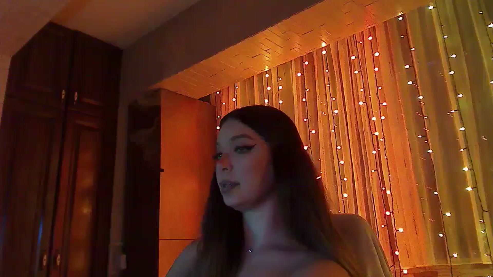 Gallery image thumbnail from No_bo_dy's myfreecams stream on, 01/18/2026, 24:00 image 18 of 20
