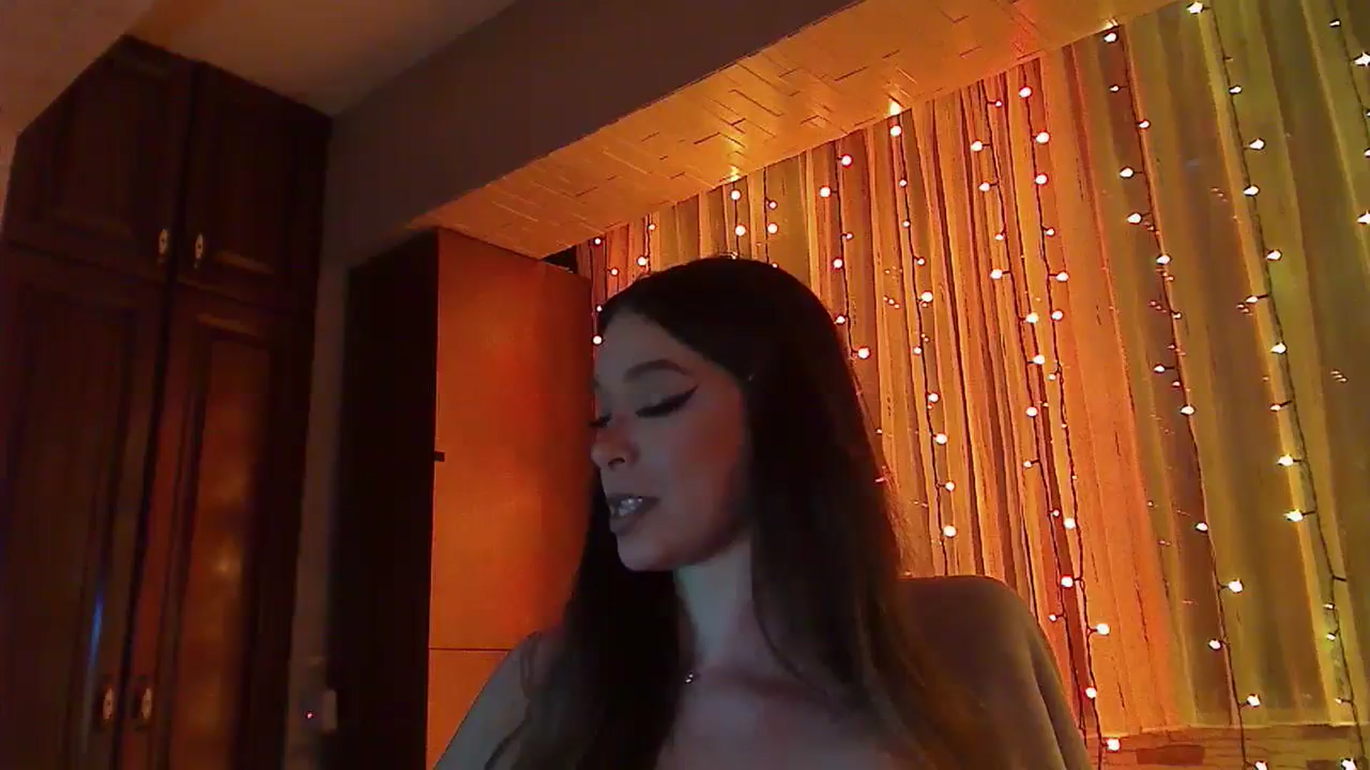 Gallery image thumbnail from No_bo_dy's myfreecams stream on, 01/18/2026, 02:13 image 13 of 20