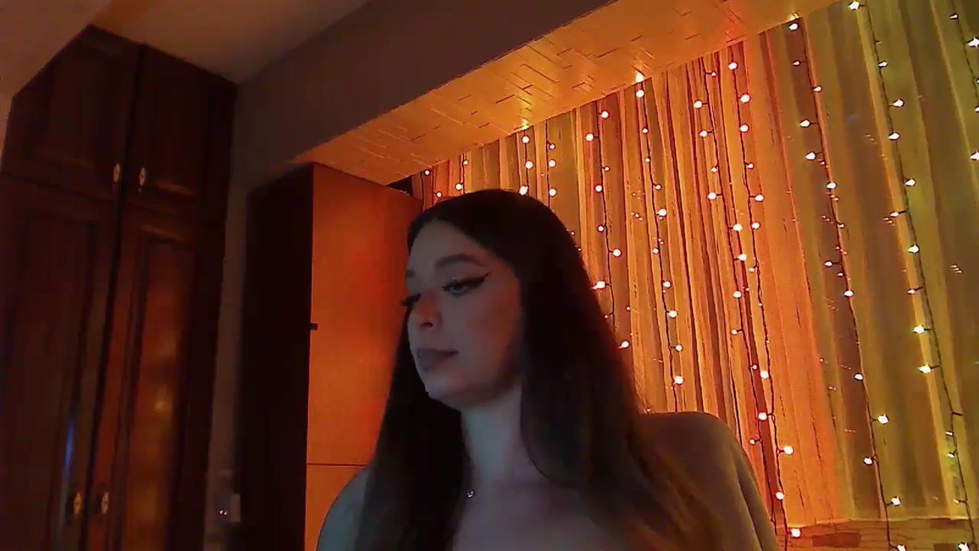 Gallery image thumbnail from No_bo_dy's myfreecams stream on, 01/18/2026, 02:13 image 16 of 20