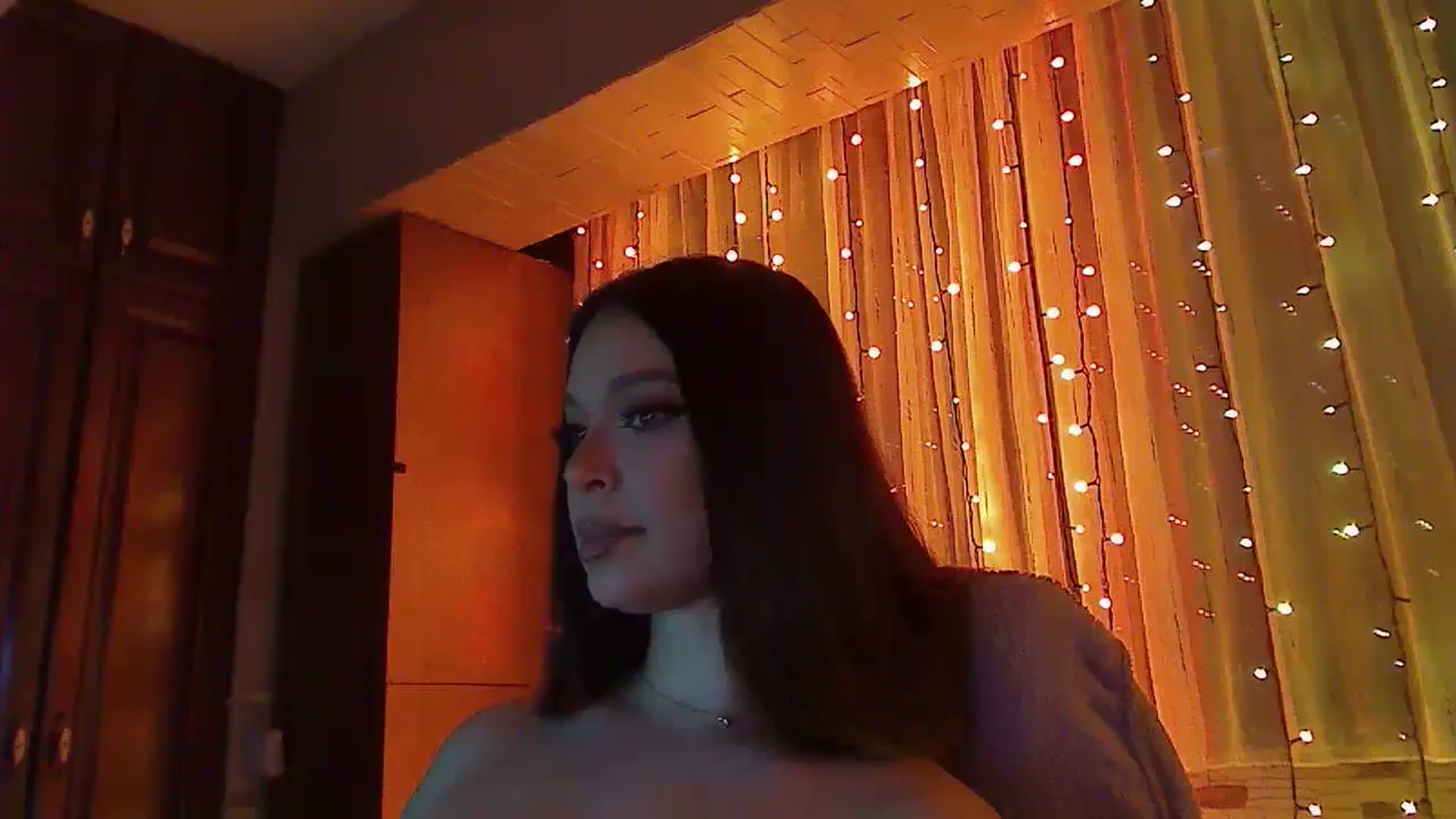 Gallery image thumbnail from No_bo_dy's myfreecams stream on, 01/25/2026, 04:12 image 16 of 20