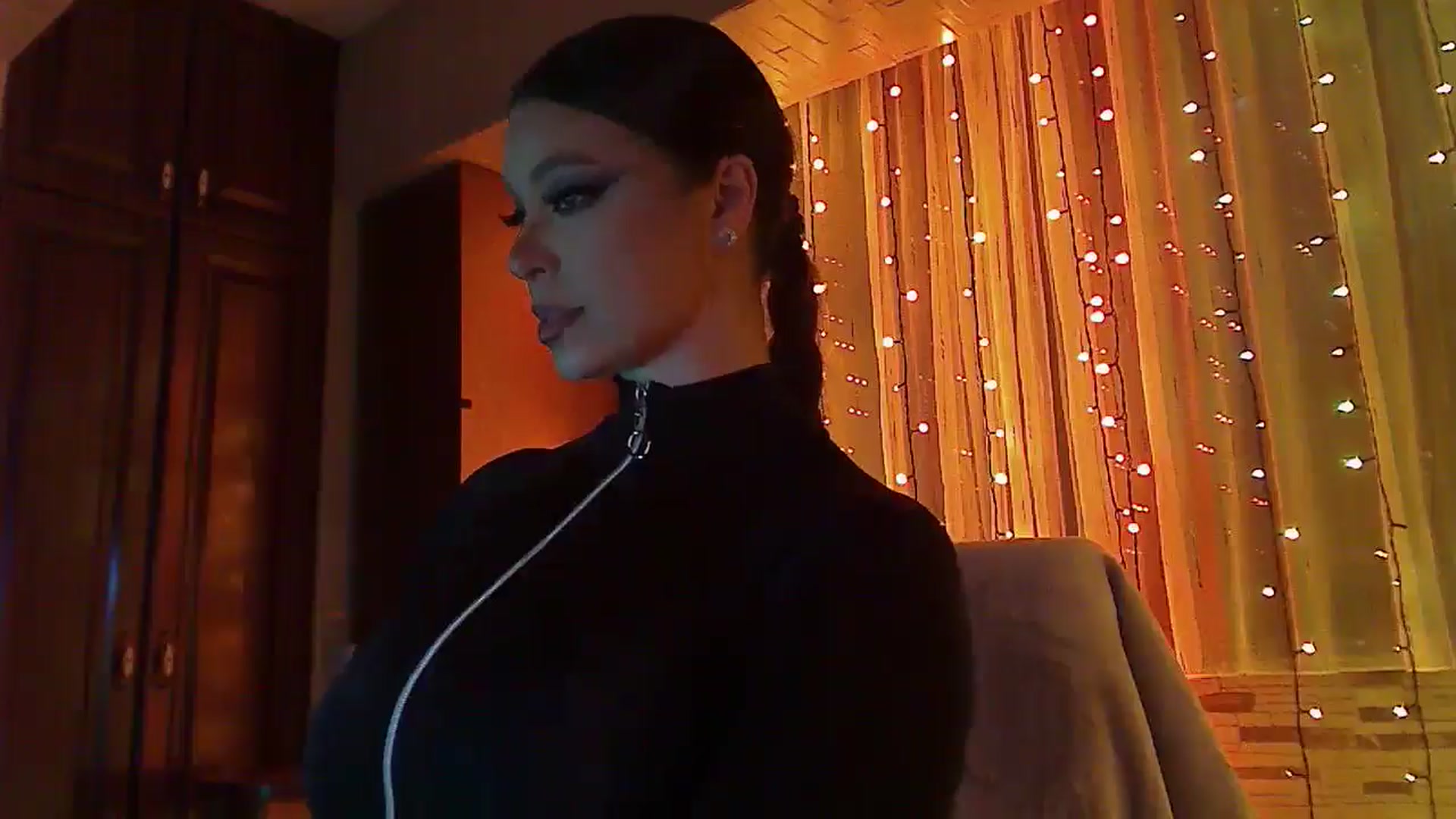 Gallery image thumbnail from No_bo_dy's myfreecams stream on, 01/26/2026, 02:11 image 4 of 20