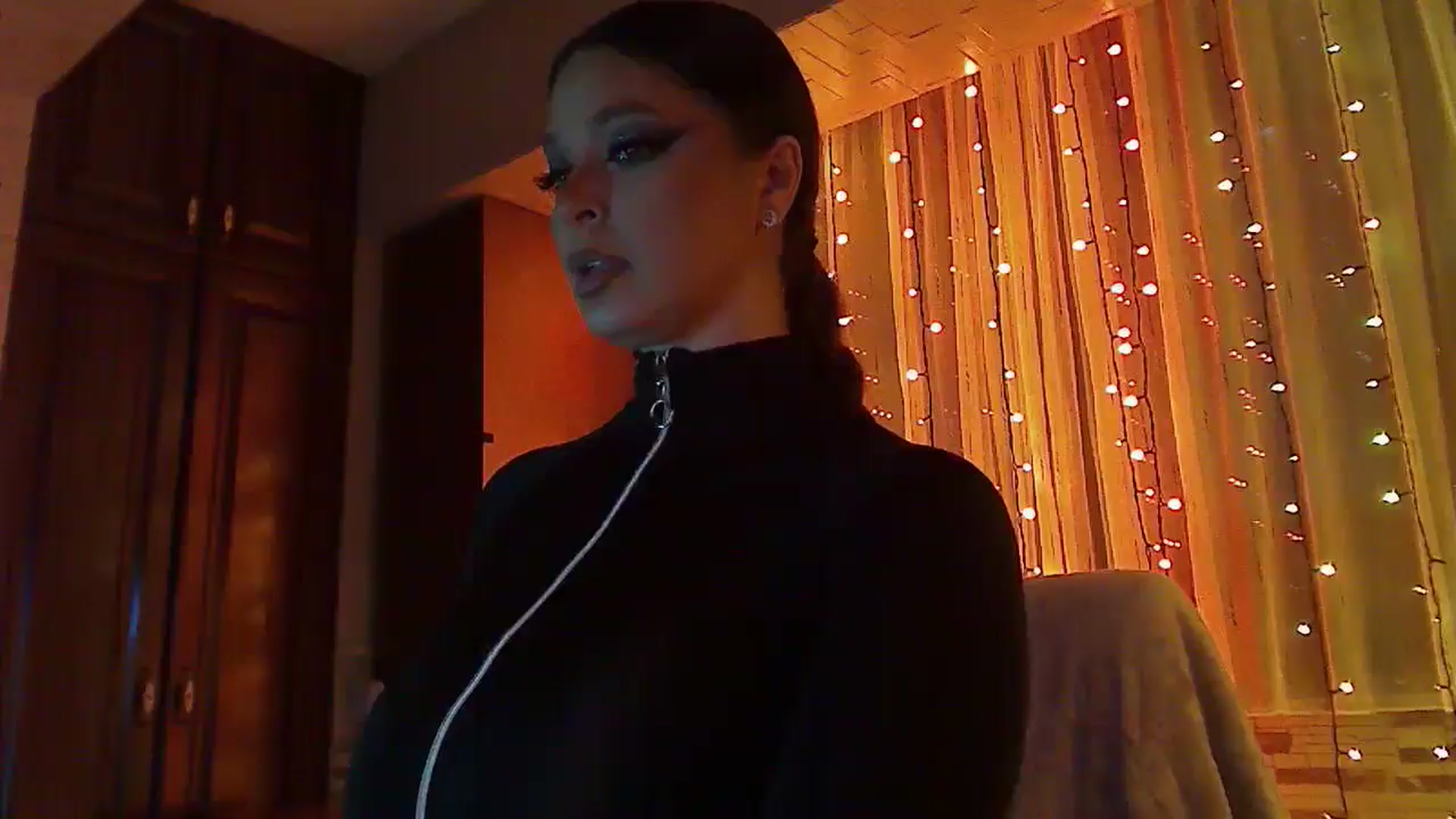 Gallery image thumbnail from No_bo_dy's myfreecams stream on, 01/26/2026, 03:45 image 16 of 20