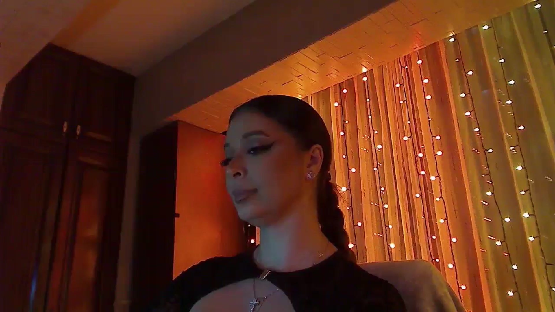 Gallery image thumbnail from No_bo_dy's myfreecams stream on, 02/09/2026, 03:47 image 18 of 20