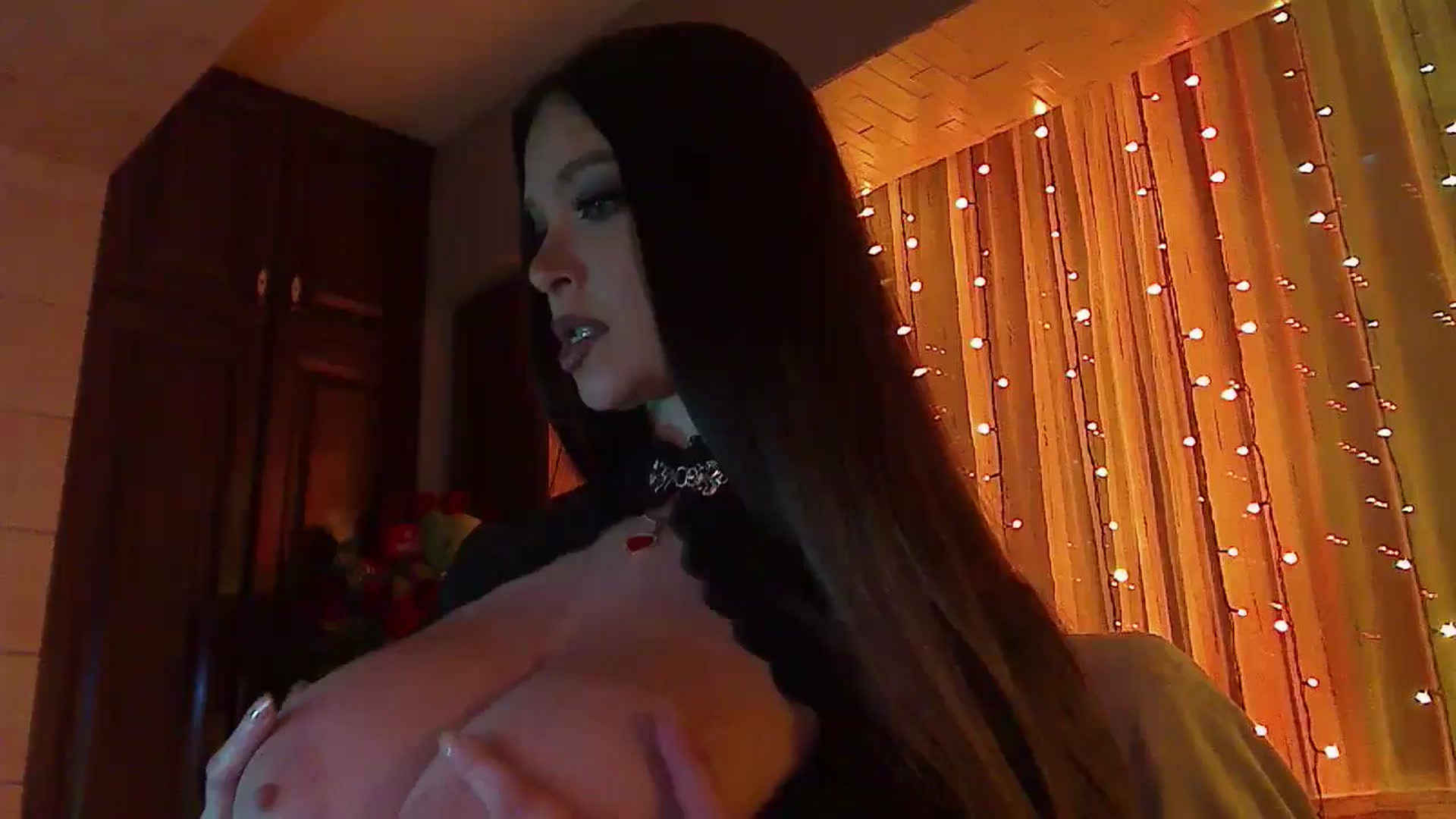 Gallery image thumbnail from No_bo_dy's myfreecams stream on, 02/15/2026, 05:27 image 8 of 20