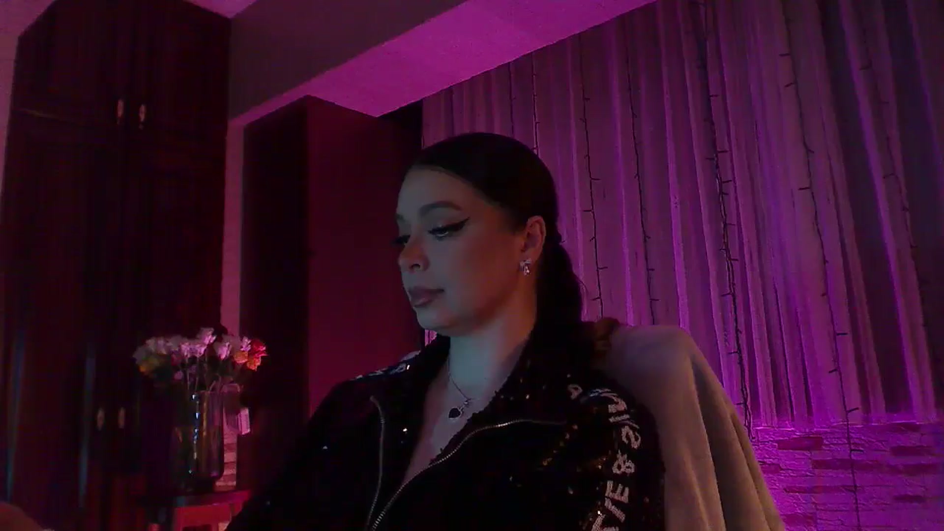 Gallery image thumbnail from No_bo_dy's myfreecams stream on, 02/28/2026, 24:37 image 12 of 20