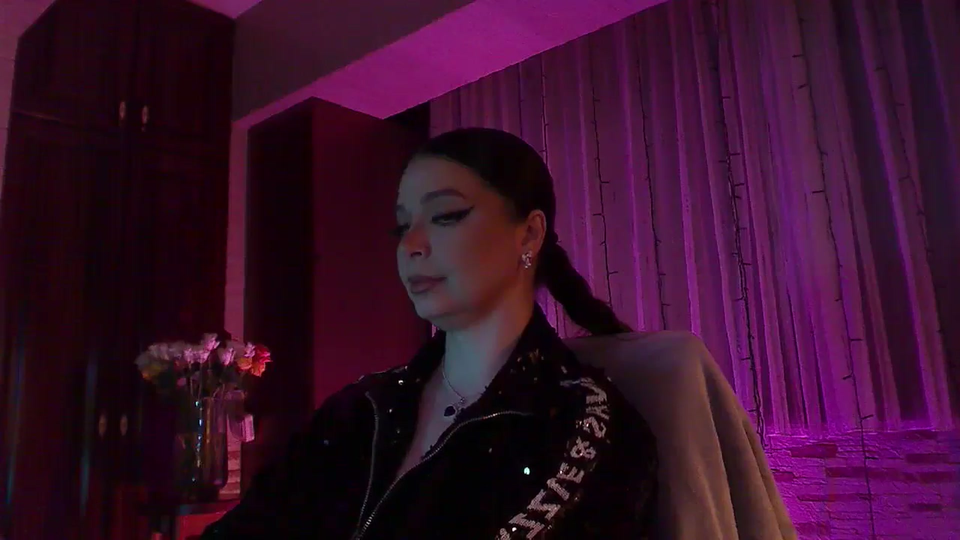 Gallery image thumbnail from No_bo_dy's myfreecams stream on, 02/28/2026, 24:37 image 4 of 20