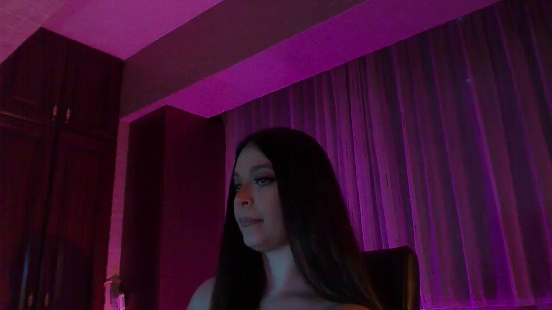 Gallery image thumbnail from No_bo_dy's myfreecams stream on, 03/21/2026, 03:46 image 15 of 20