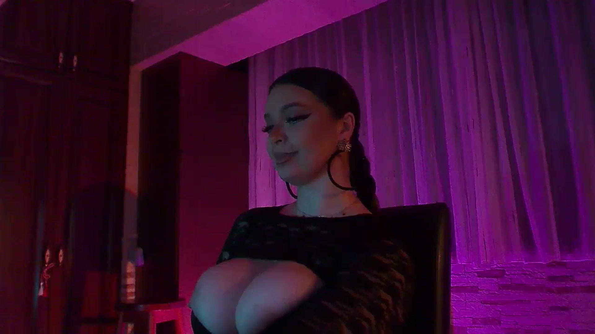Gallery image thumbnail from No_bo_dy's myfreecams stream on, 03/28/2026, 01:21 image 7 of 20