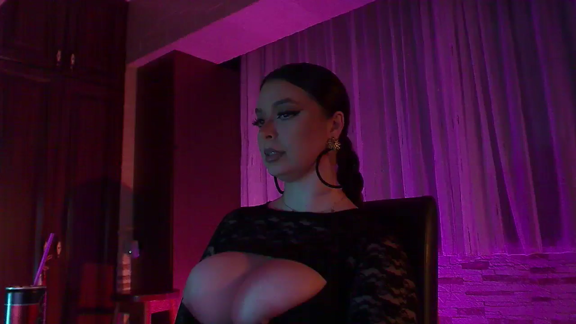 Gallery image thumbnail from No_bo_dy's myfreecams stream on, 03/28/2026, 01:21 image 20 of 20