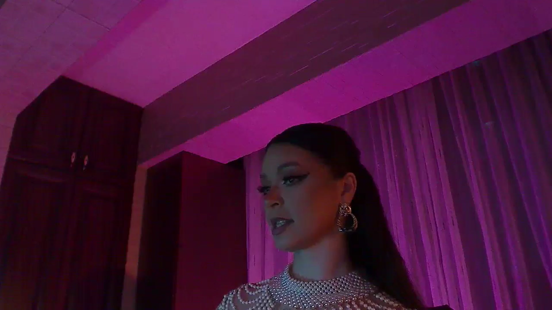 Gallery image thumbnail from No_bo_dy's myfreecams stream on, 04/20/2026, 01:49 image 12 of 20