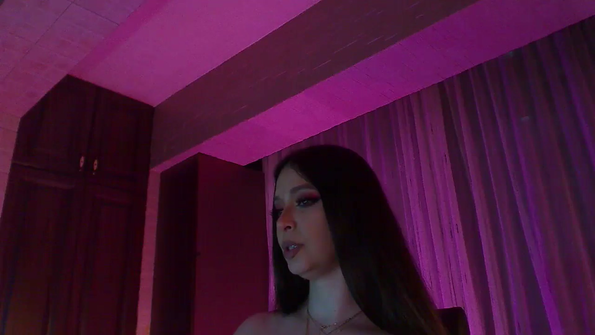 Gallery image thumbnail from No_bo_dy's myfreecams stream on, 04/25/2026, 05:21 image 18 of 20