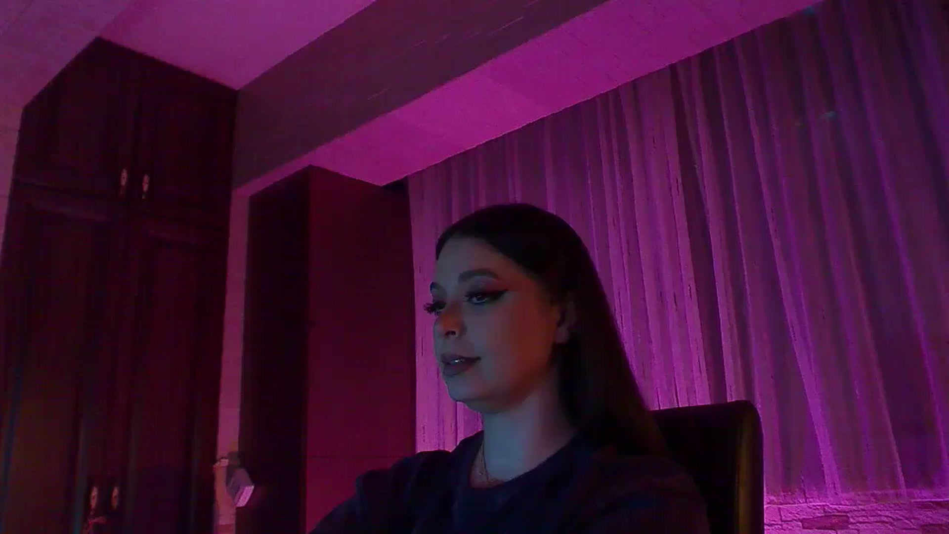 Gallery image thumbnail from No_bo_dy's myfreecams stream on, 04/26/2026, 03:27 image 7 of 20