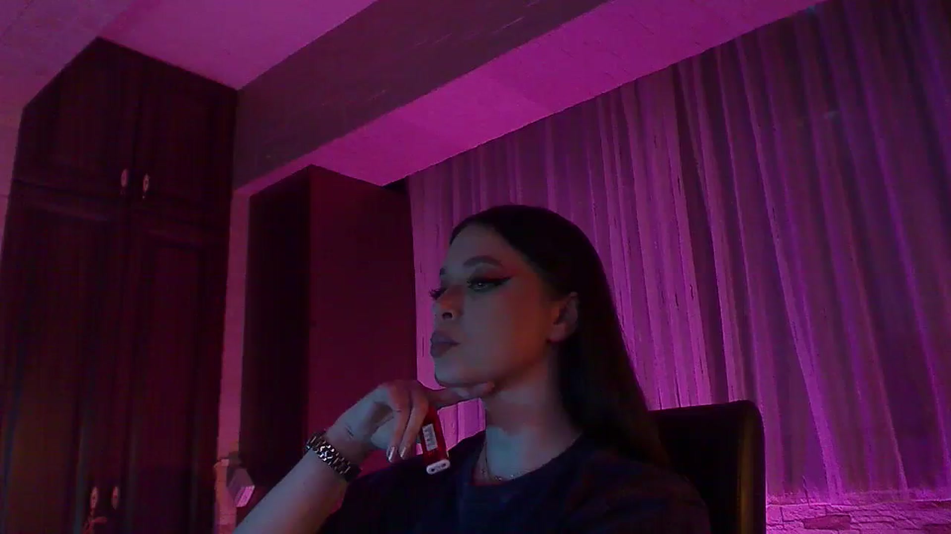 Gallery image thumbnail from No_bo_dy's myfreecams stream on, 04/26/2026, 03:27 image 5 of 20