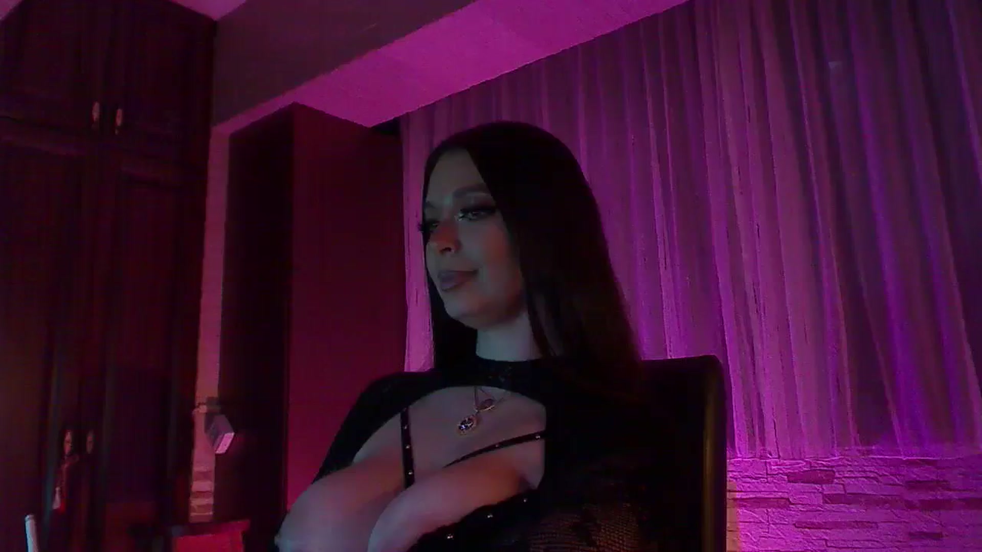 Gallery image thumbnail from No_bo_dy's myfreecams stream on, 04/27/2026, 01:00 image 16 of 20