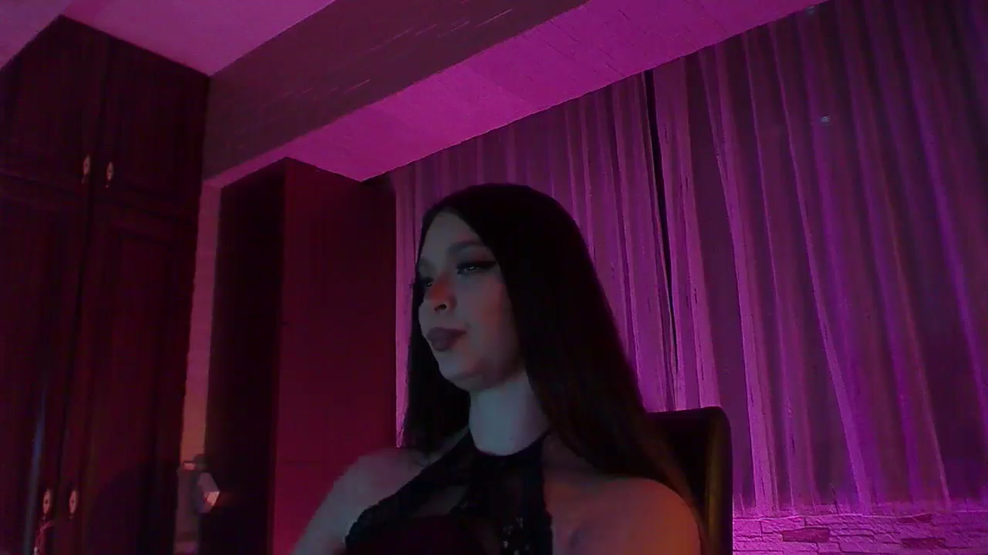 Gallery image thumbnail from No_bo_dy's myfreecams stream on, 05/03/2026, 24:56 image 17 of 20