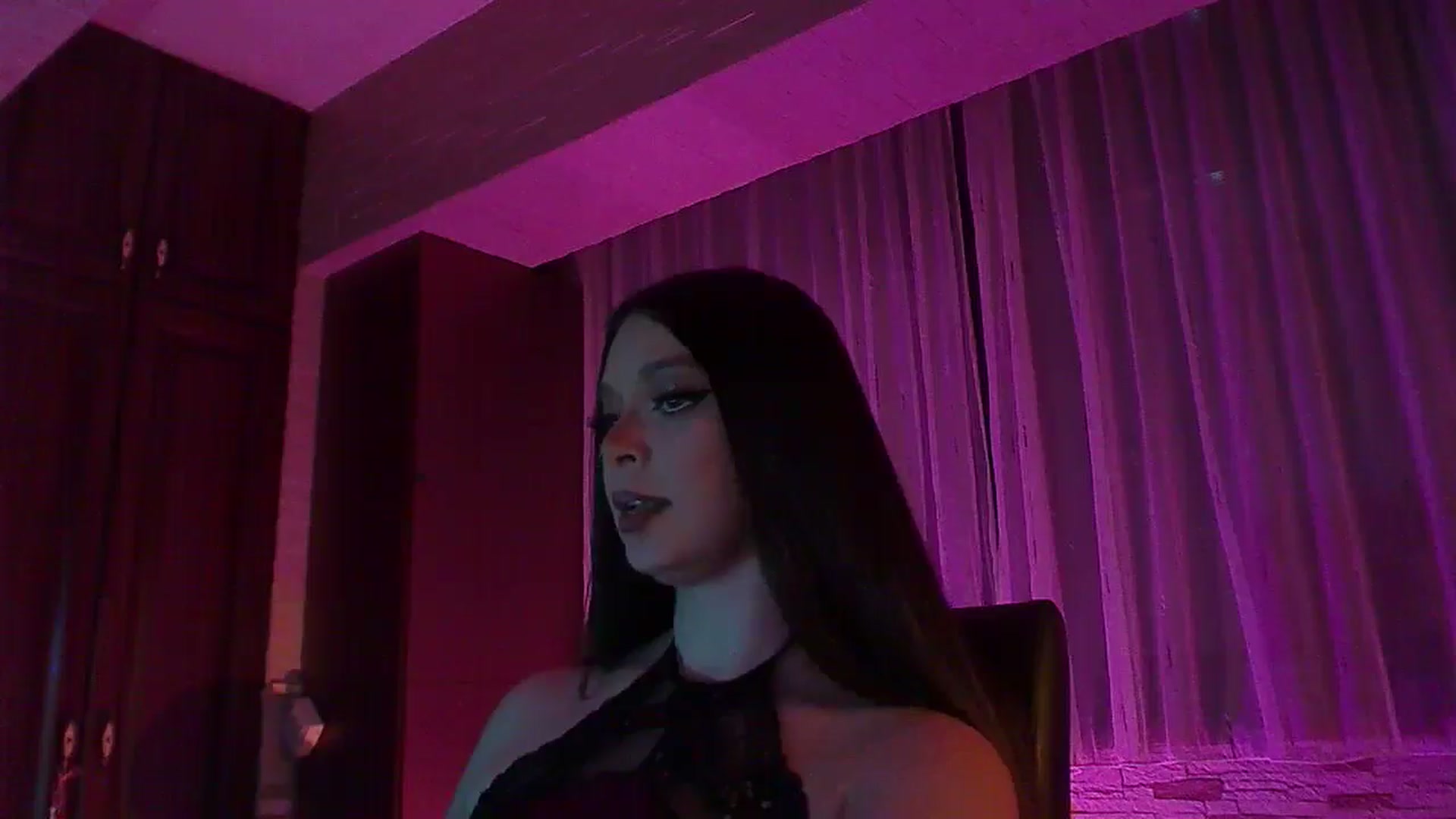Gallery image thumbnail from No_bo_dy's myfreecams stream on, 05/03/2026, 24:56 image 6 of 20