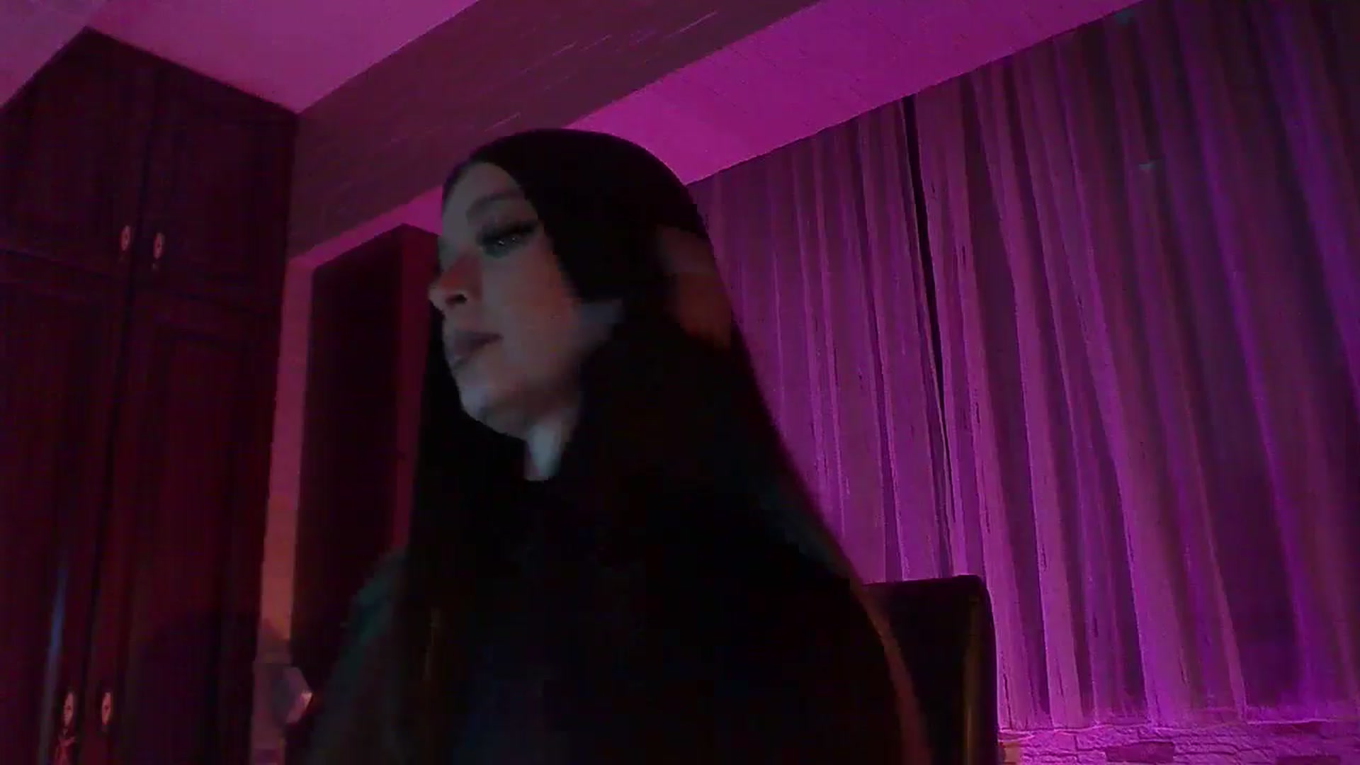 Gallery image thumbnail from No_bo_dy's myfreecams stream on, 05/04/2026, 01:24 image 16 of 20