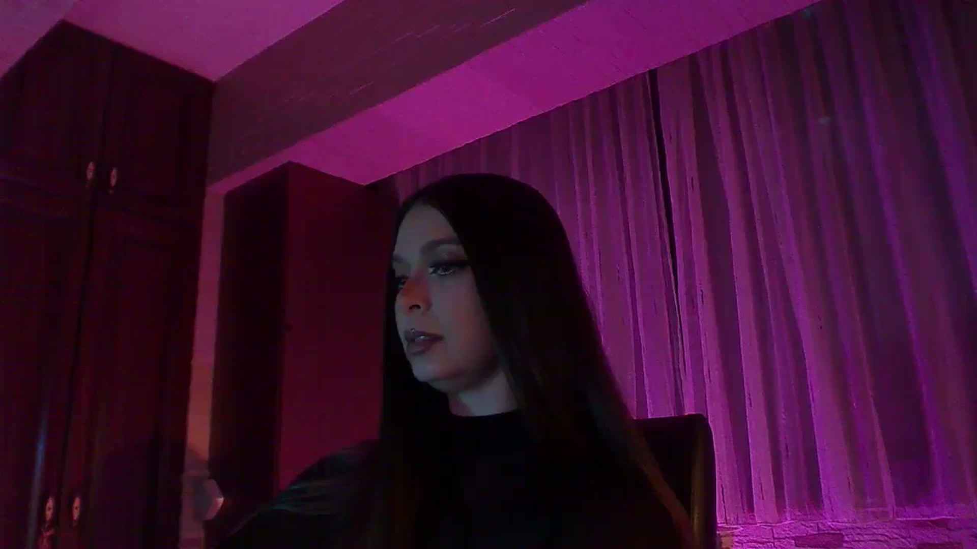 Gallery image thumbnail from No_bo_dy's myfreecams stream on, 05/04/2026, 01:24 image 18 of 20