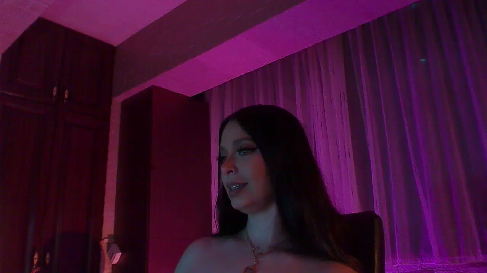 Gallery image thumbnail from No_bo_dy's myfreecams stream on, 05/09/2026, 01:30 image 8 of 20