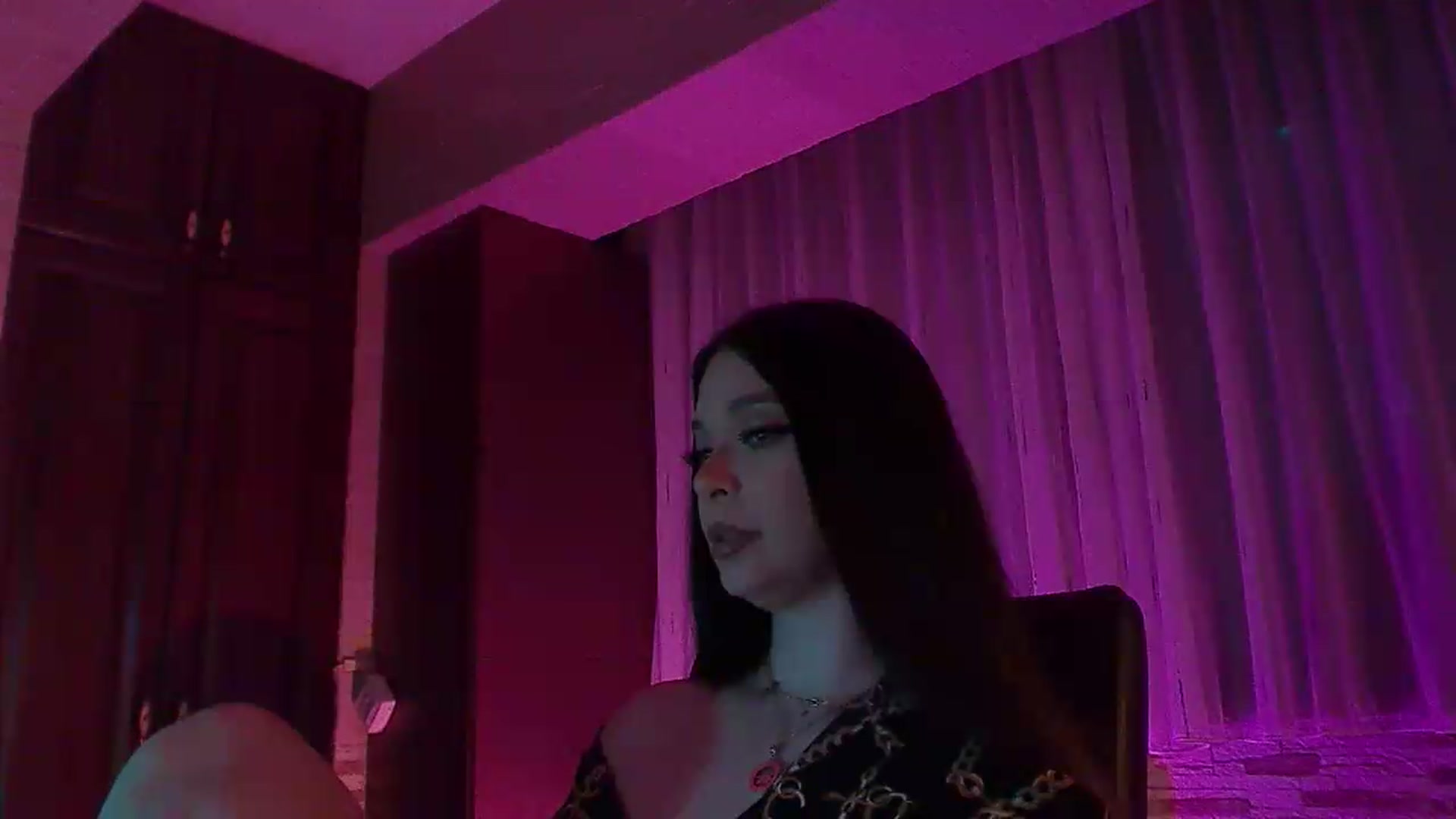 Gallery image thumbnail from No_bo_dy's myfreecams stream on, 05/16/2026, 02:09 image 16 of 20