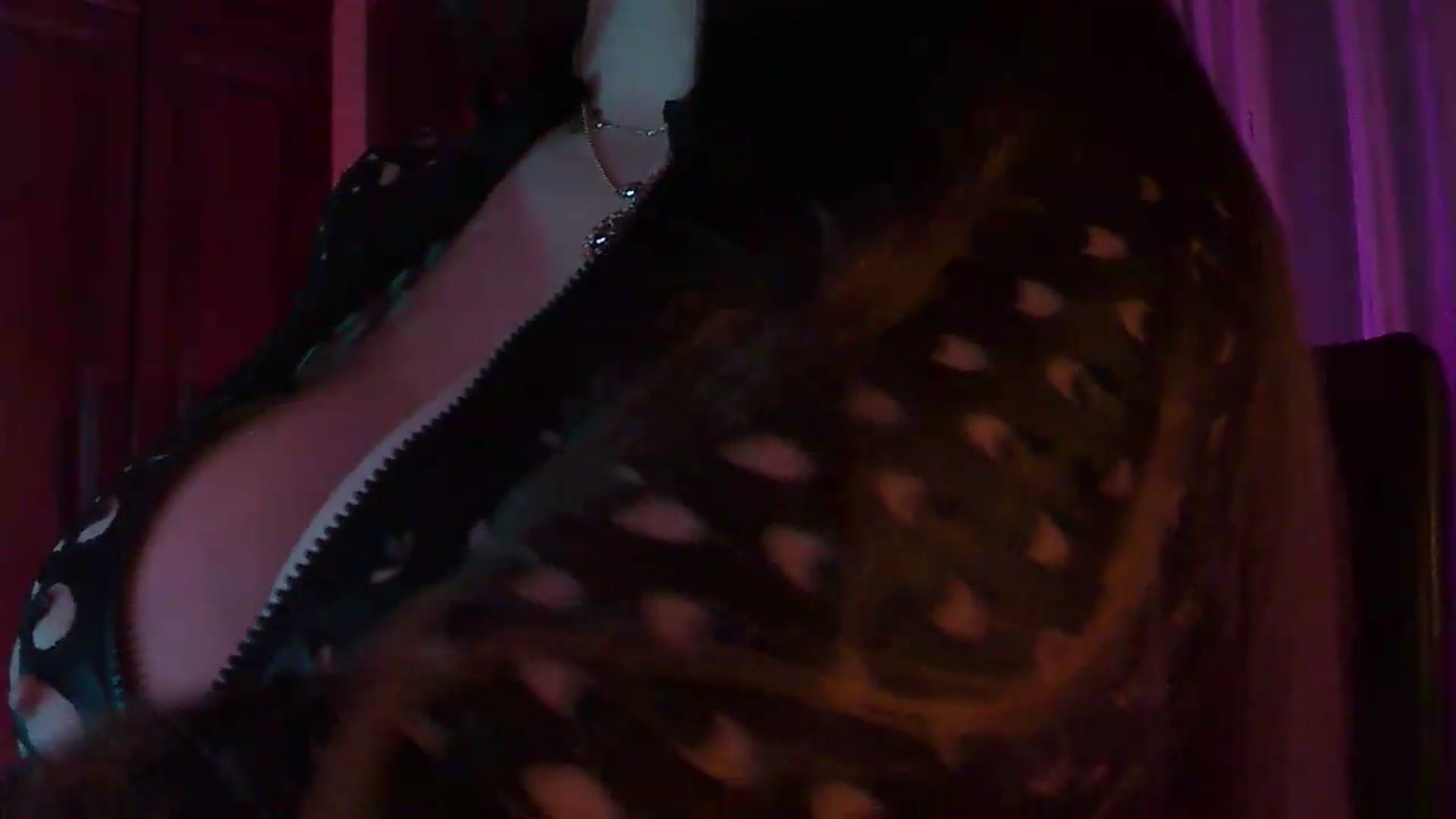 Gallery image thumbnail from No_bo_dy's myfreecams stream on, 05/18/2026, 01:39 image 2 of 20