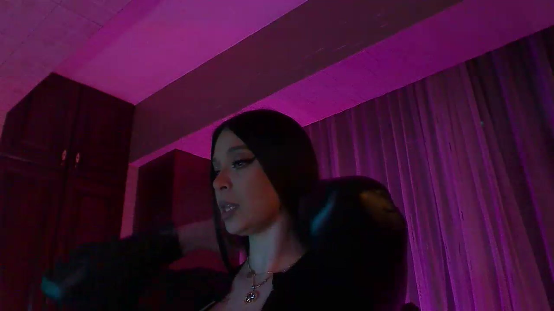 Gallery image thumbnail from No_bo_dy's myfreecams stream on, 05/24/2026, 24:52 image 4 of 20