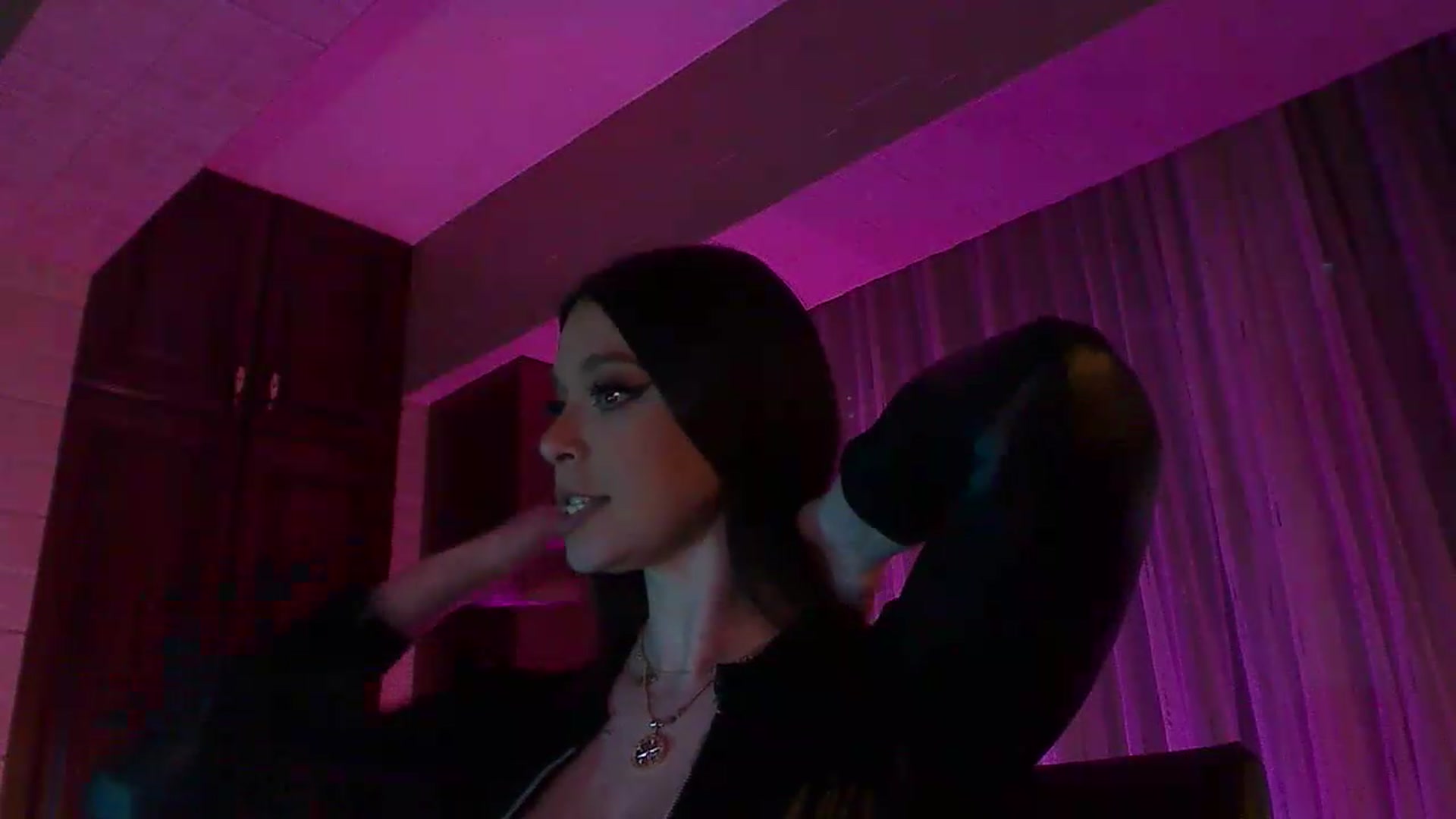Gallery image thumbnail from No_bo_dy's myfreecams stream on, 05/24/2026, 03:21 image 16 of 20