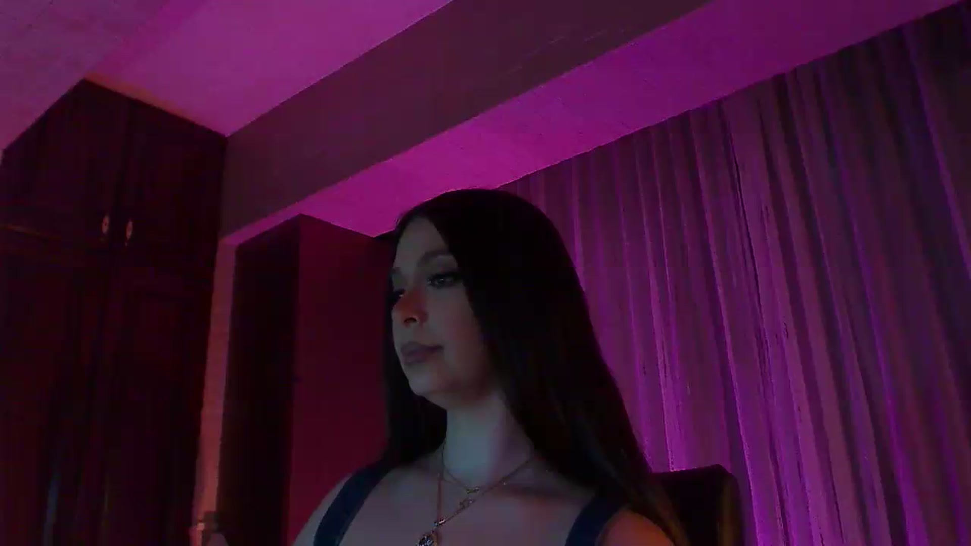 Gallery image thumbnail from No_bo_dy's myfreecams stream on, 05/25/2026, 03:21 image 18 of 20
