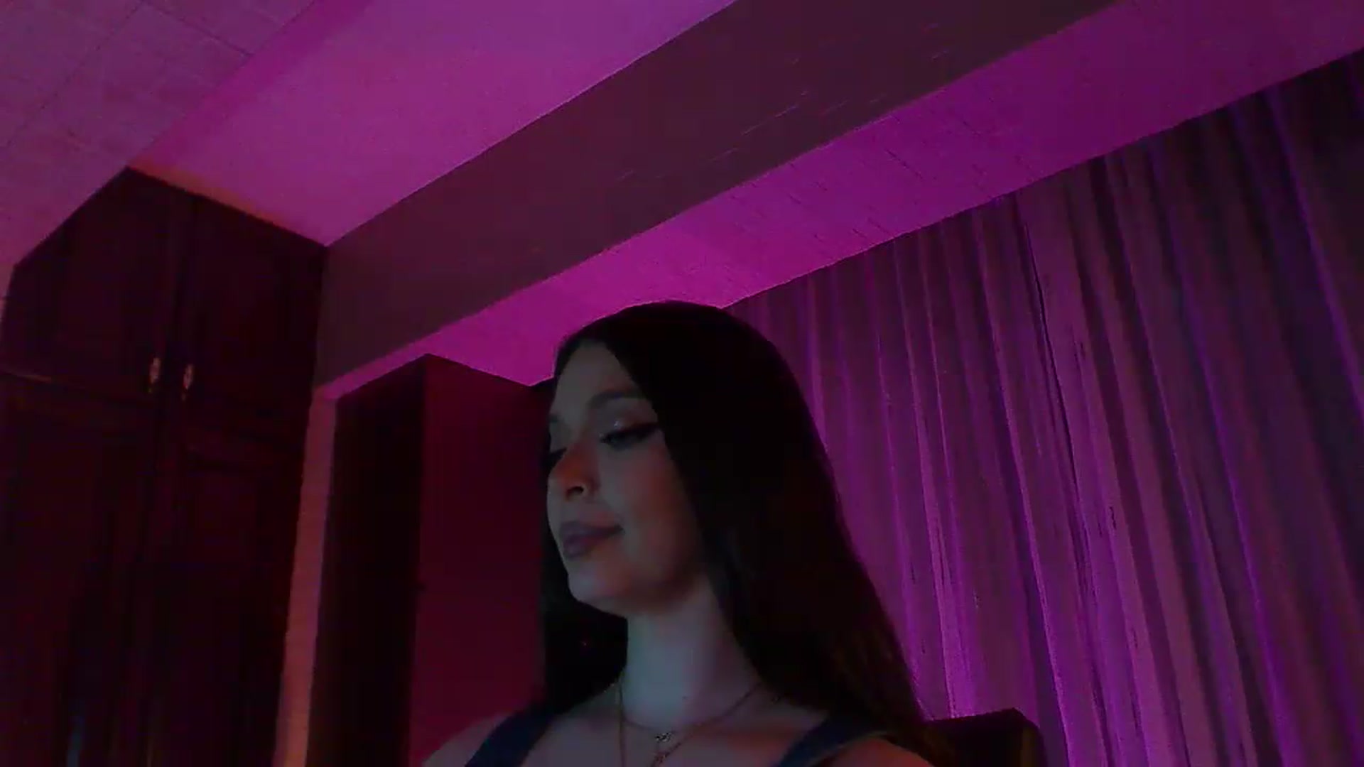 Gallery image thumbnail from No_bo_dy's myfreecams stream on, 05/25/2026, 03:21 image 16 of 20