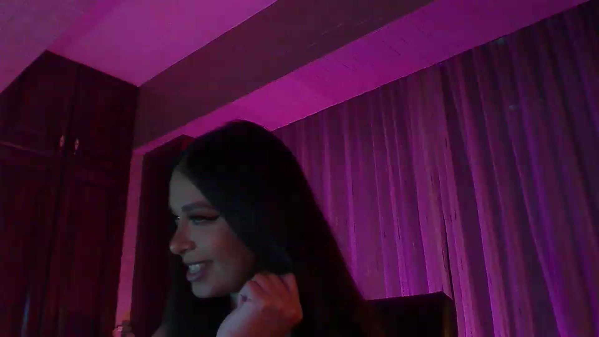 Gallery image thumbnail from No_bo_dy's myfreecams stream on, 05/31/2026, 05:01 image 6 of 20