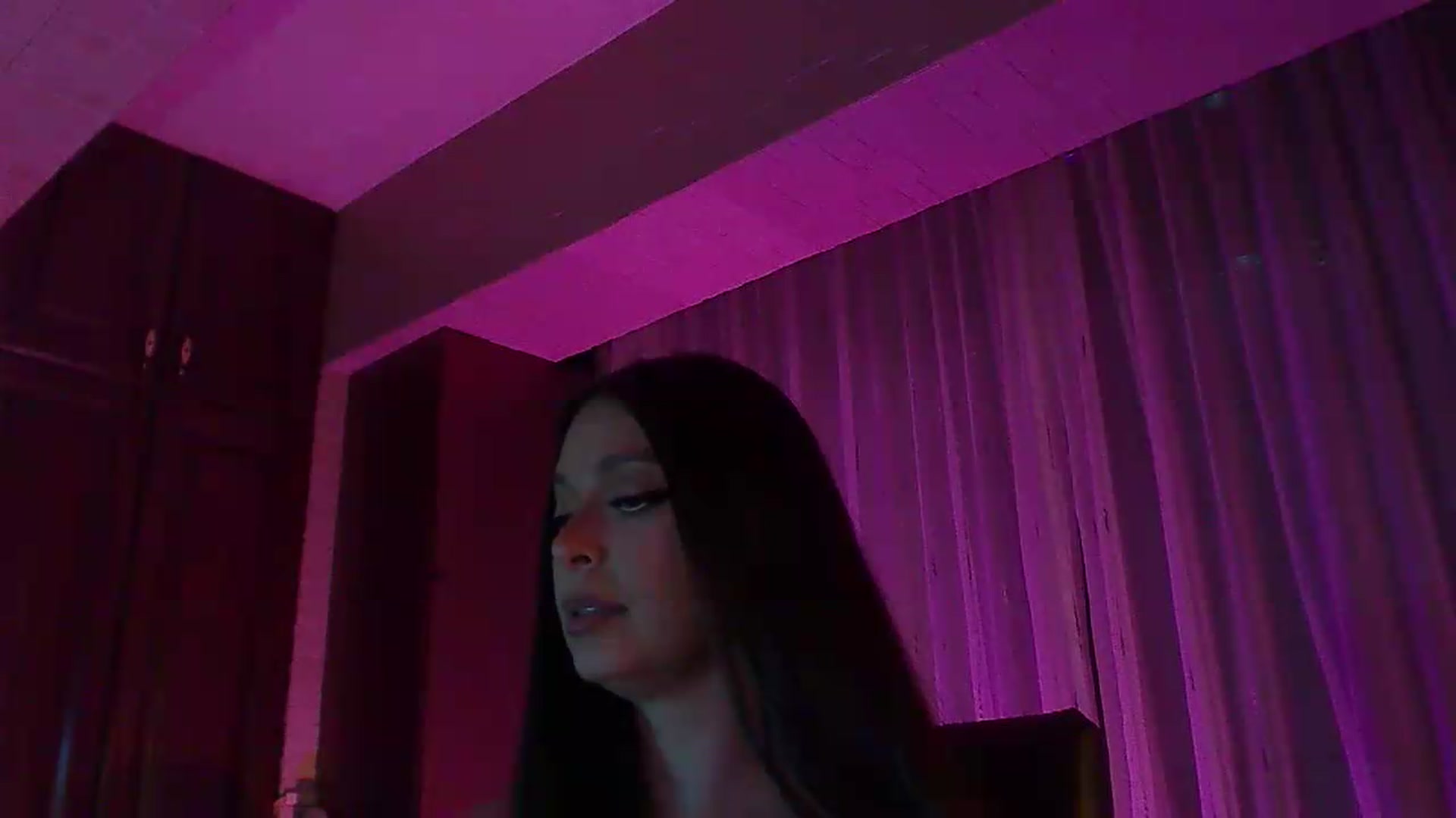 Gallery image thumbnail from No_bo_dy's myfreecams stream on, 05/31/2026, 05:01 image 12 of 20