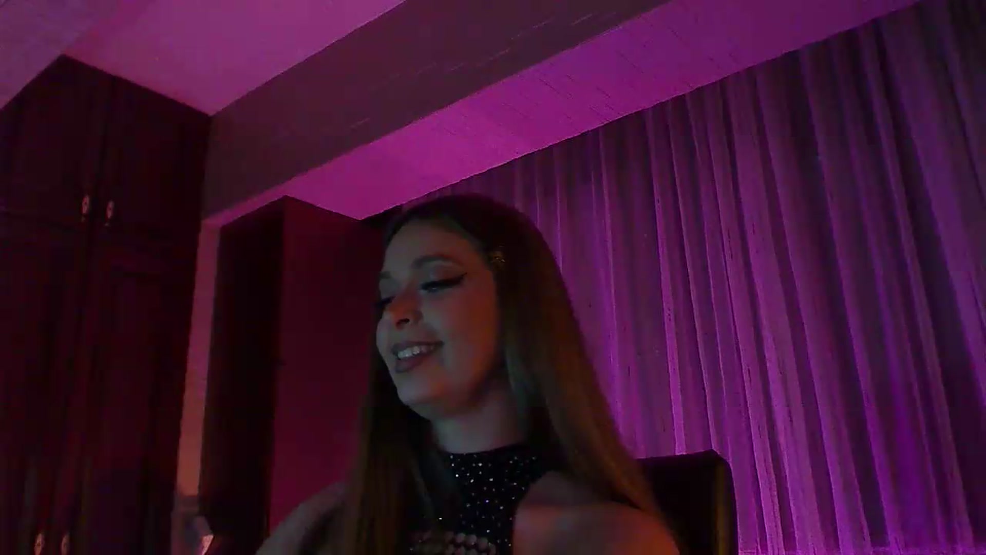 Gallery image thumbnail from No_bo_dy's myfreecams stream on, 06/08/2026, 01:21 image 3 of 20