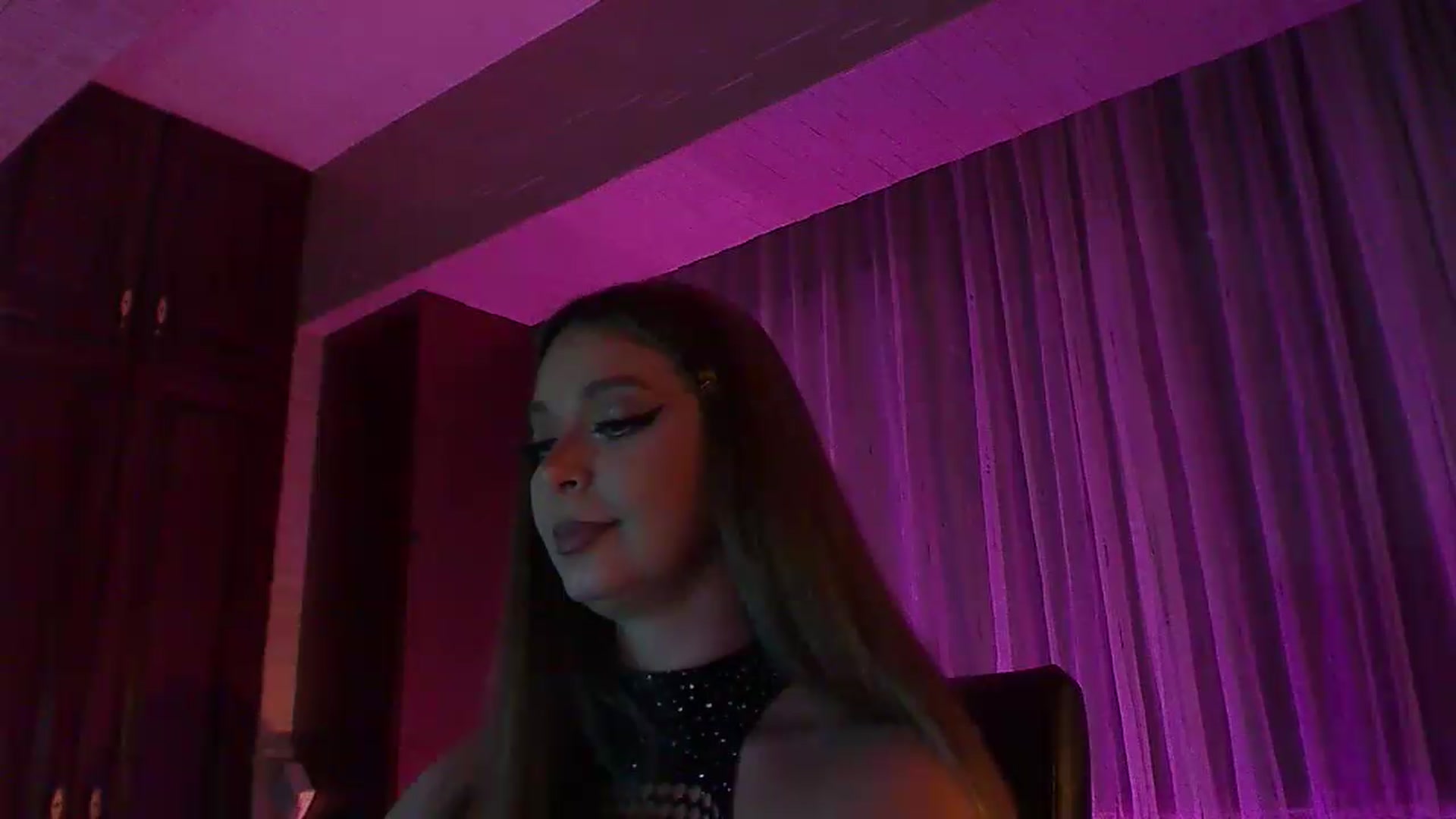 Gallery image thumbnail from No_bo_dy's myfreecams stream on, 06/08/2026, 01:21 image 19 of 20