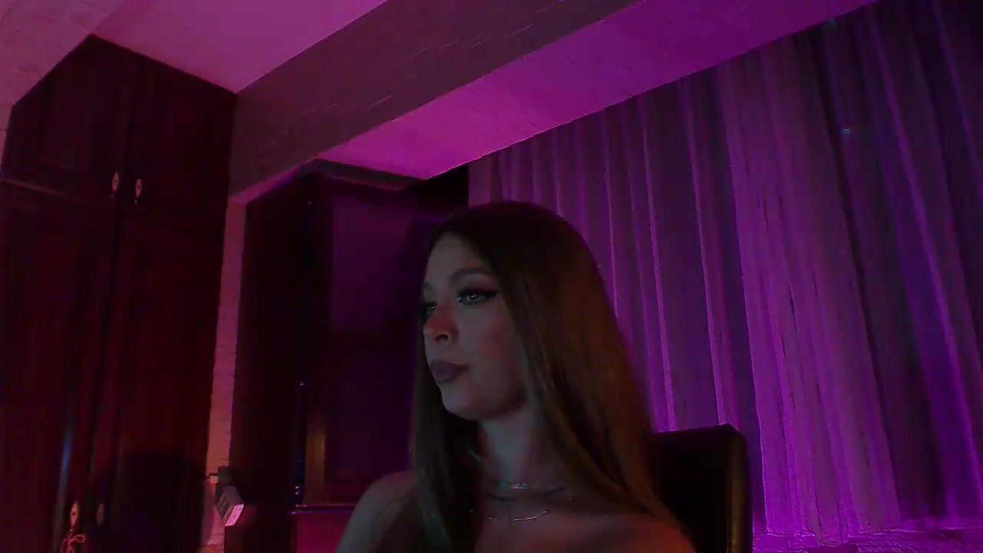 Gallery image thumbnail from No_bo_dy's myfreecams stream on, 06/20/2026, 24:00 image 5 of 20