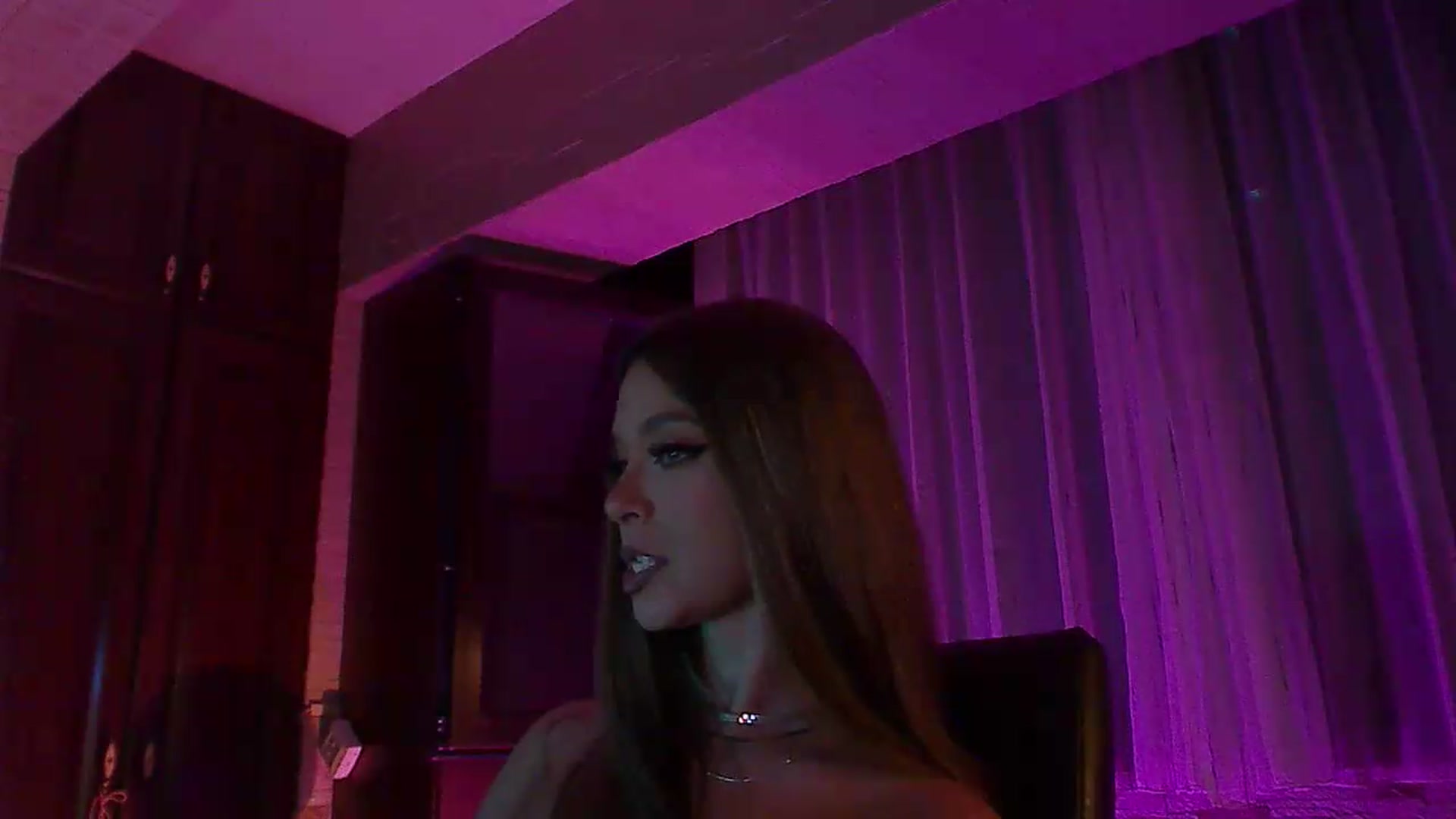 Gallery image thumbnail from No_bo_dy's myfreecams stream on, 06/20/2026, 24:00 image 10 of 20