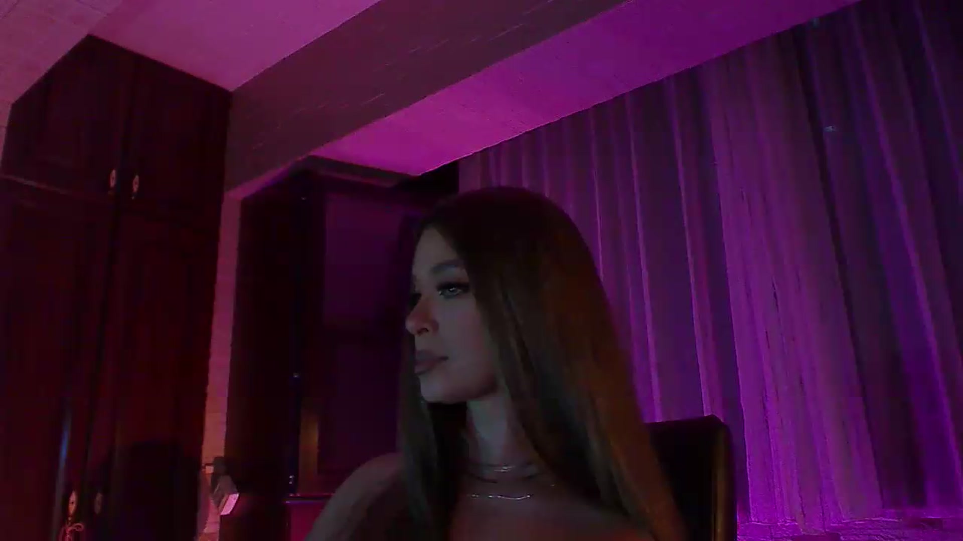 Gallery image thumbnail from No_bo_dy's myfreecams stream on, 06/20/2026, 24:00 image 3 of 20