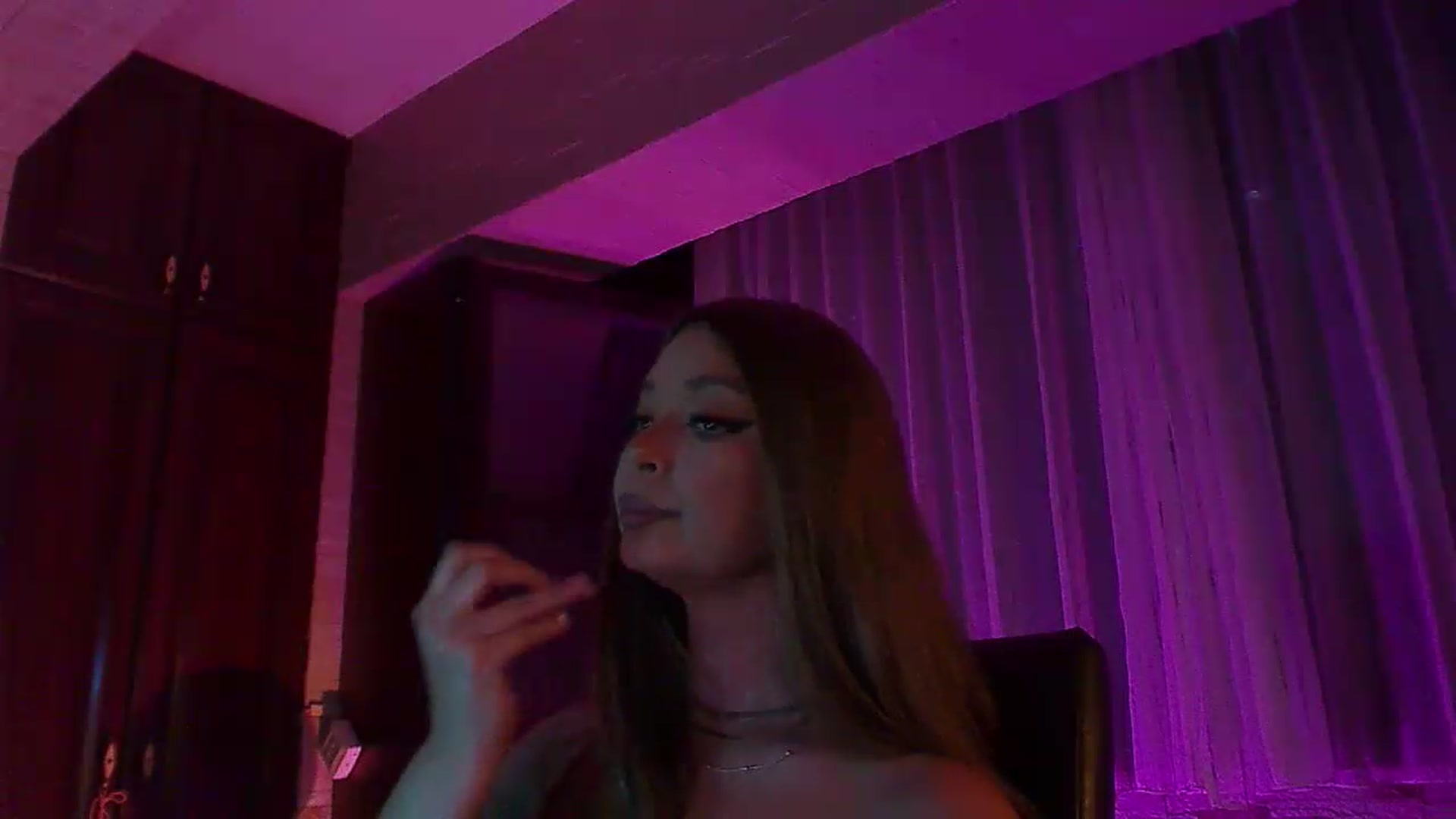 Gallery image thumbnail from No_bo_dy's myfreecams stream on, 06/20/2026, 24:00 image 6 of 20