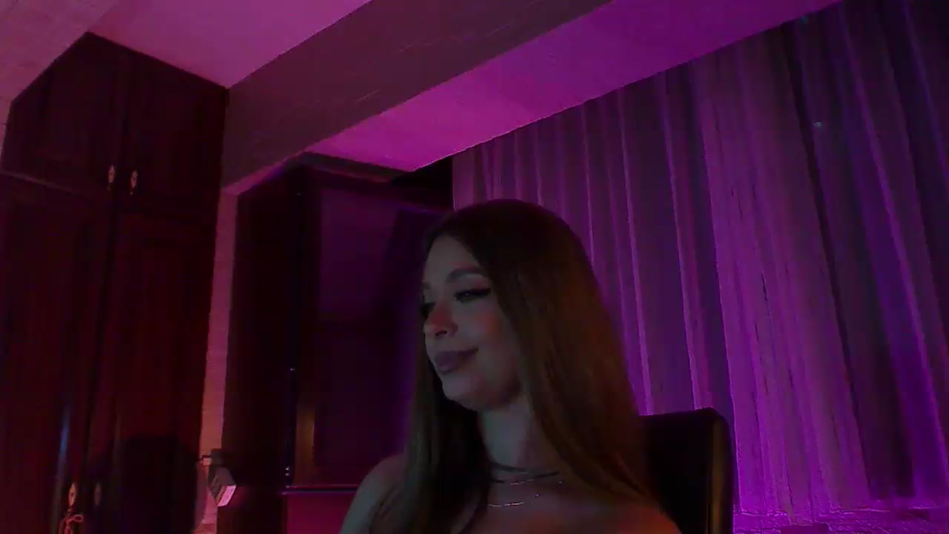 Gallery image thumbnail from No_bo_dy's myfreecams stream on, 06/20/2026, 01:29 image 8 of 20