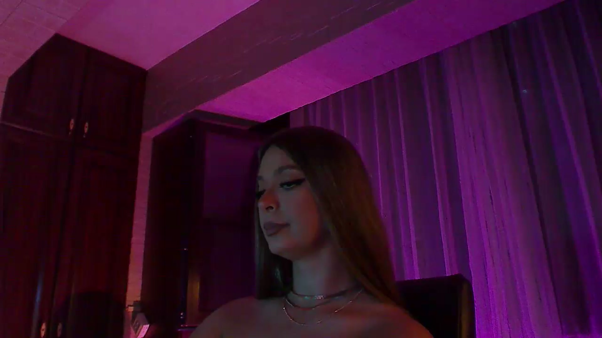 Gallery image thumbnail from No_bo_dy's myfreecams stream on, 06/20/2026, 01:29 image 19 of 20