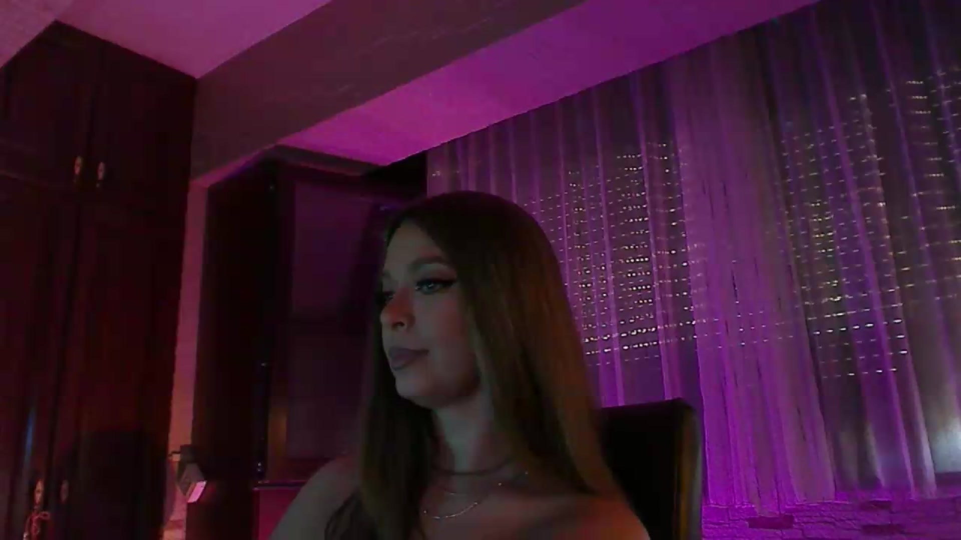 Gallery image thumbnail from No_bo_dy's myfreecams stream on, 06/20/2026, 03:07 image 17 of 20