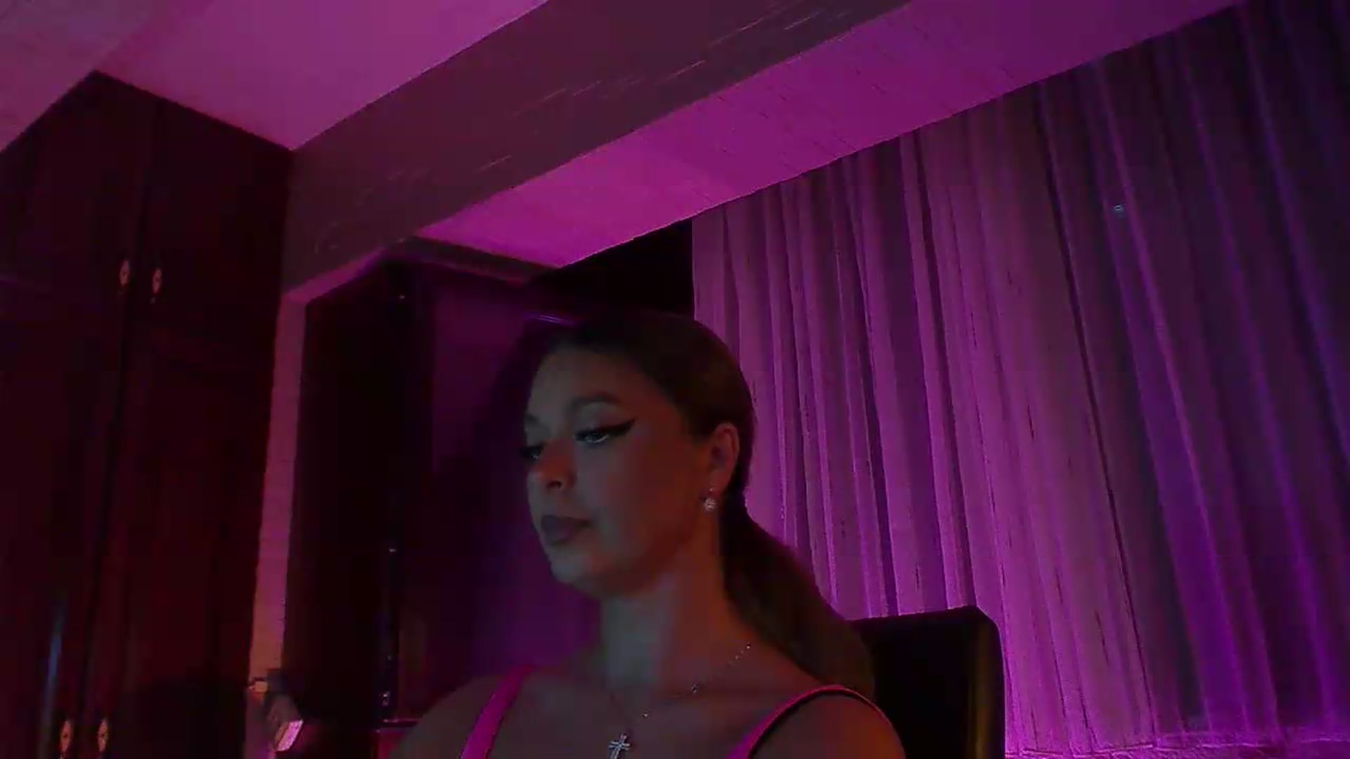Gallery image thumbnail from No_bo_dy's myfreecams stream on, 06/27/2026, 24:47 image 12 of 20
