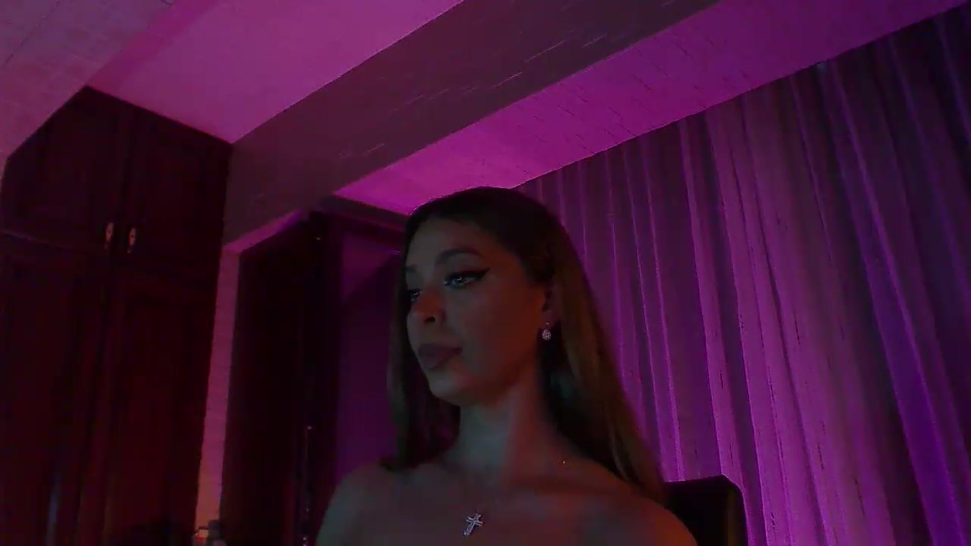 Gallery image thumbnail from No_bo_dy's myfreecams stream on, 06/28/2026, 24:29 image 19 of 20
