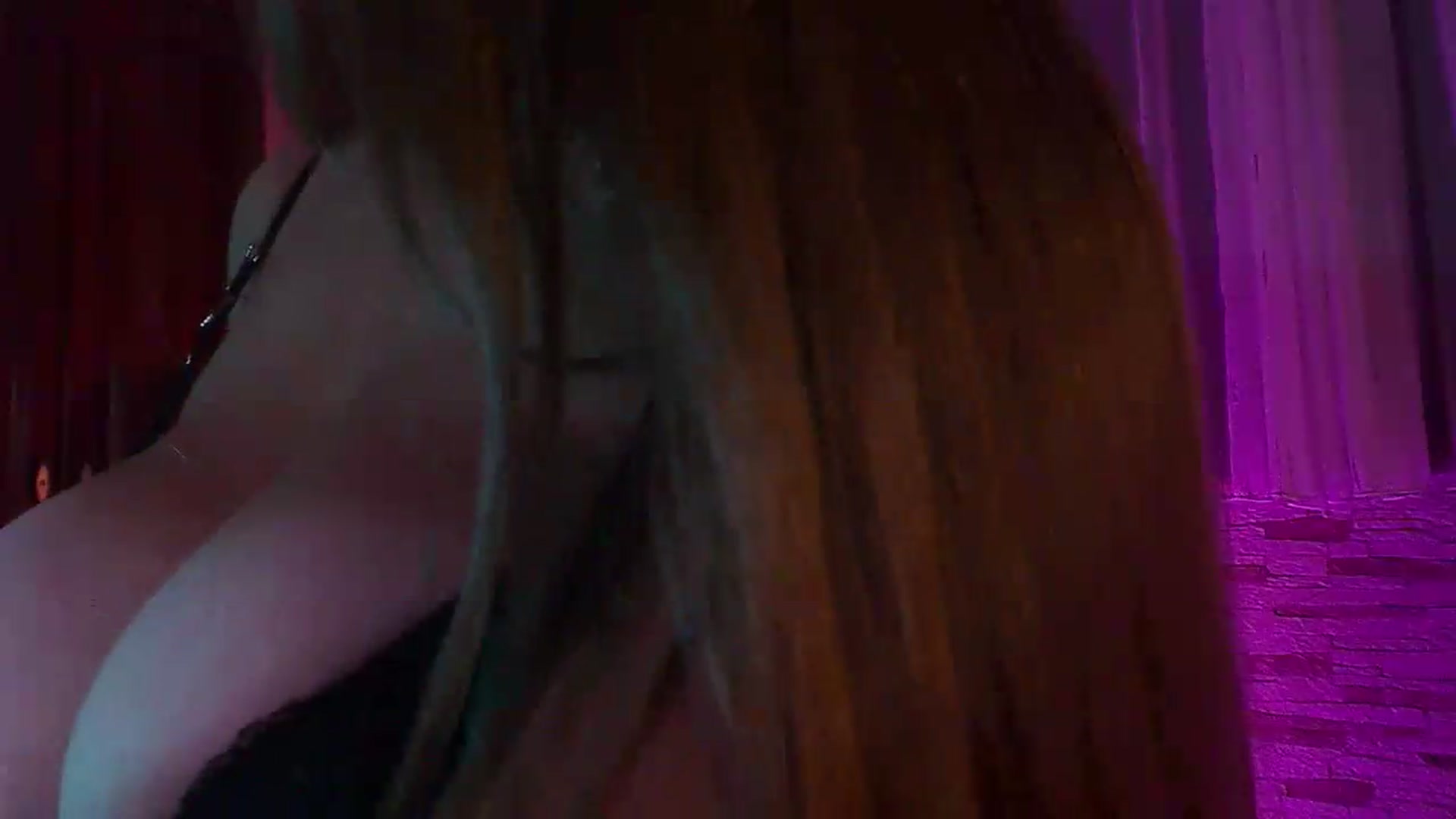 Gallery image thumbnail from No_bo_dy's myfreecams stream on, 07/05/2026, 01:37 image 18 of 20