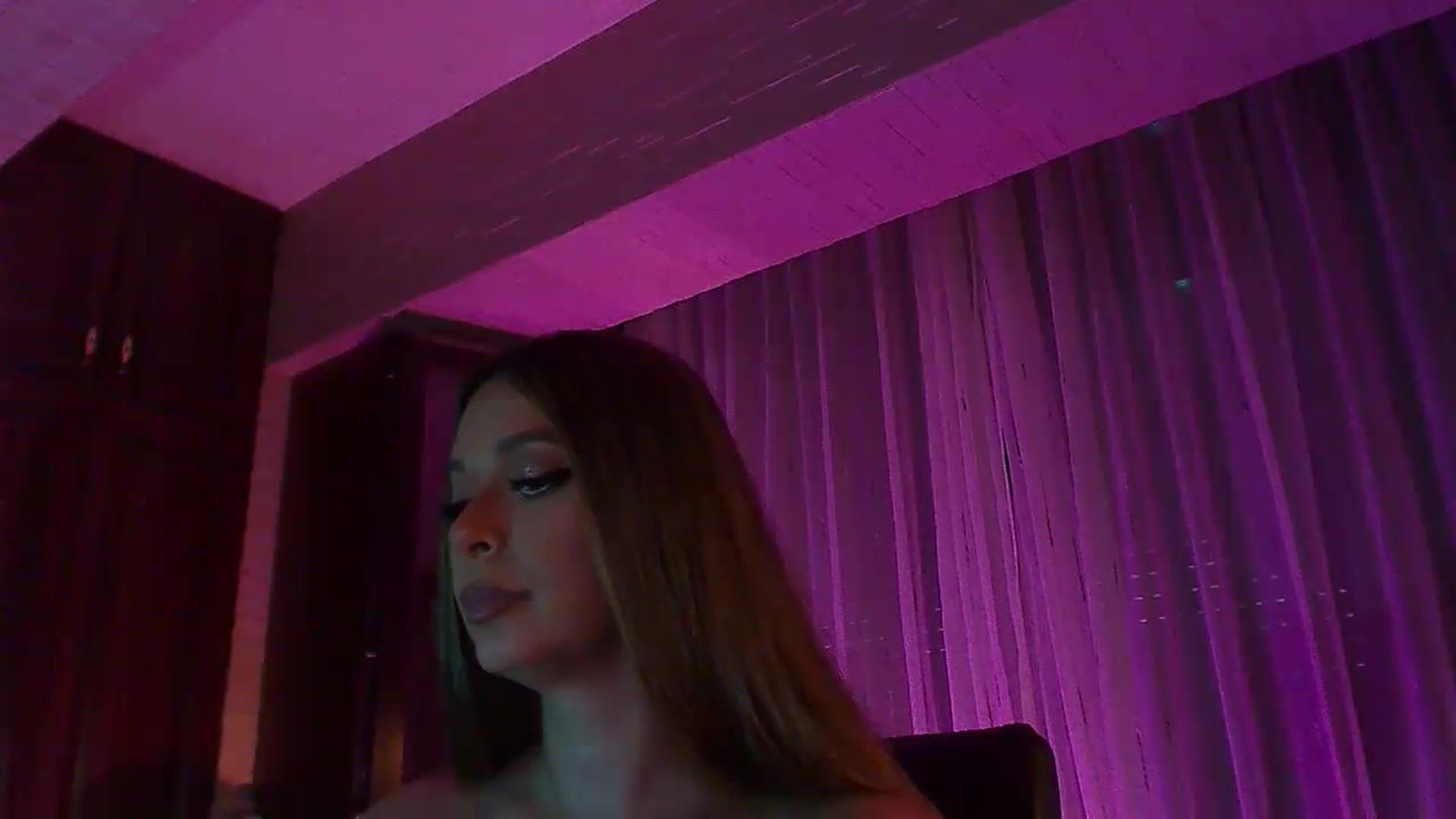 Gallery image thumbnail from No_bo_dy's myfreecams stream on, 07/13/2026, 02:54 image 12 of 20