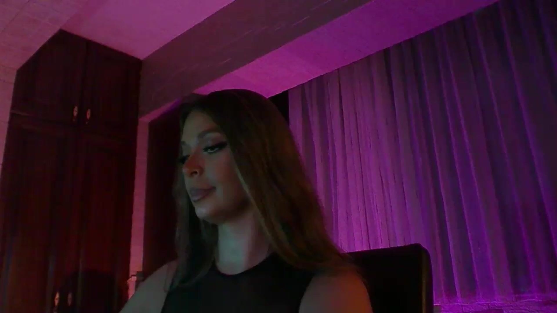 Gallery image thumbnail from No_bo_dy's myfreecams stream on, 07/19/2026, 02:40 image 13 of 20