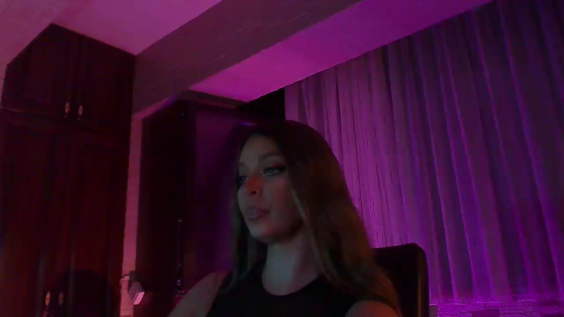 Gallery image thumbnail from No_bo_dy's myfreecams stream on, 07/19/2026, 02:40 image 1 of 20