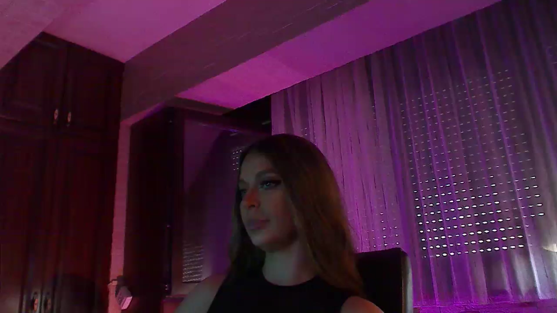 Gallery image thumbnail from No_bo_dy's myfreecams stream on, 07/19/2026, 04:23 image 2 of 20