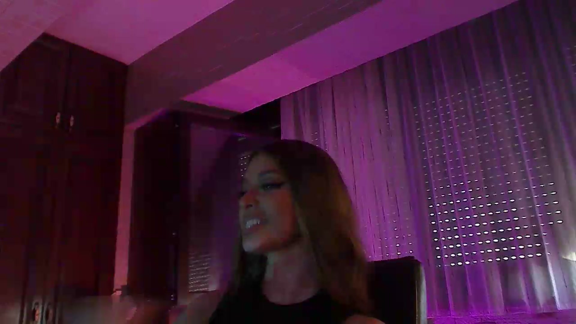 Gallery image thumbnail from No_bo_dy's myfreecams stream on, 07/19/2026, 04:23 image 5 of 20