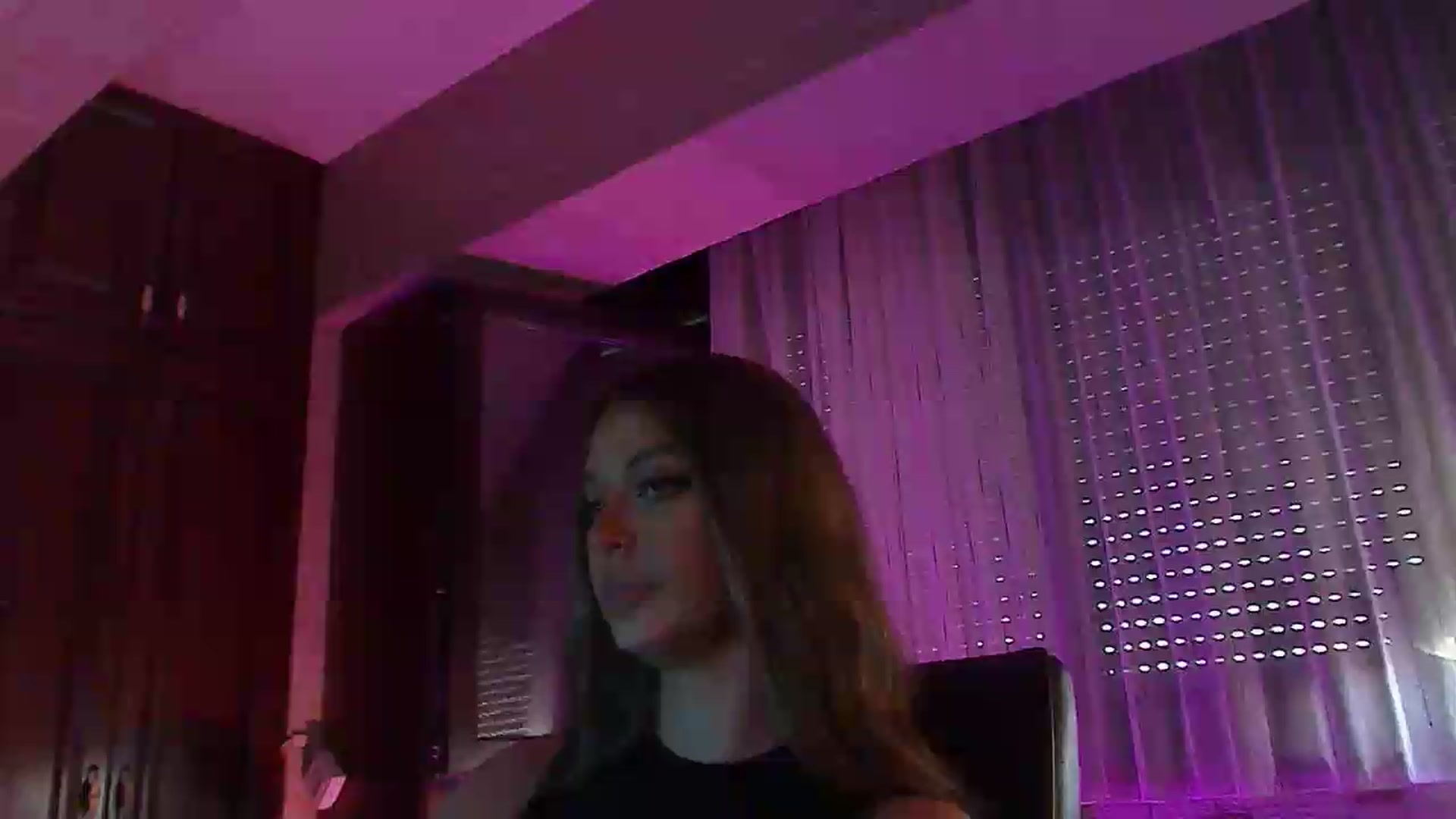 Gallery image thumbnail from No_bo_dy's myfreecams stream on, 07/19/2026, 04:23 image 16 of 20