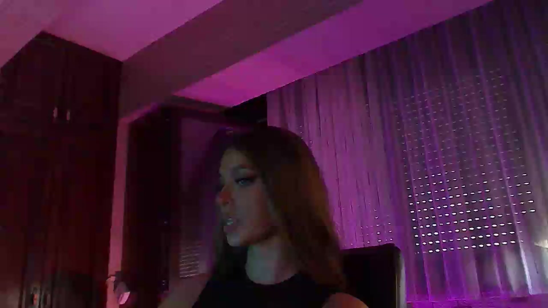 Gallery image thumbnail from No_bo_dy's myfreecams stream on, 07/19/2026, 04:23 image 1 of 20